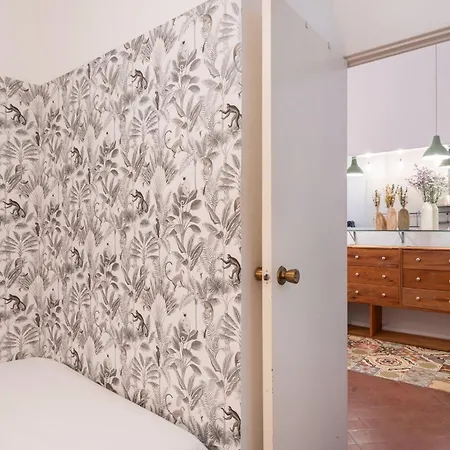 Charm And Comfort In The Heart Of Sant Antoni, Apartman Barcelona