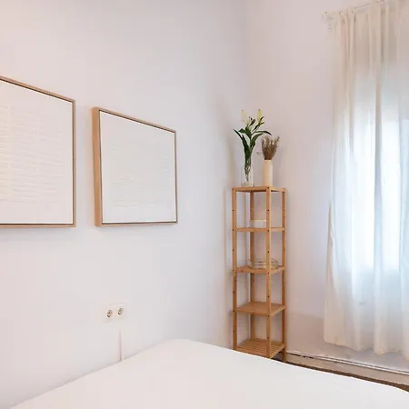 Charm And Comfort In The Heart Of Sant Antoni, Barcelona