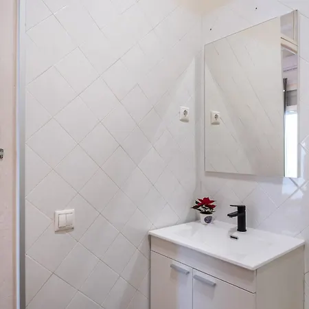 Charm And Comfort In The Heart Of Sant Antoni, Apartman Barcelona