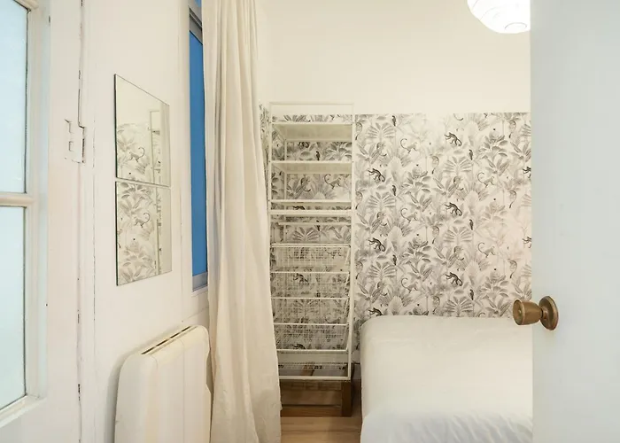 Charm And Comfort In The Heart Of Sant Antoni, Apartment Barcelona