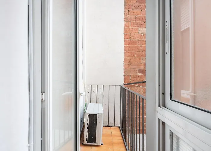 Charm And Comfort In The Heart Of Sant Antoni, Barcelona